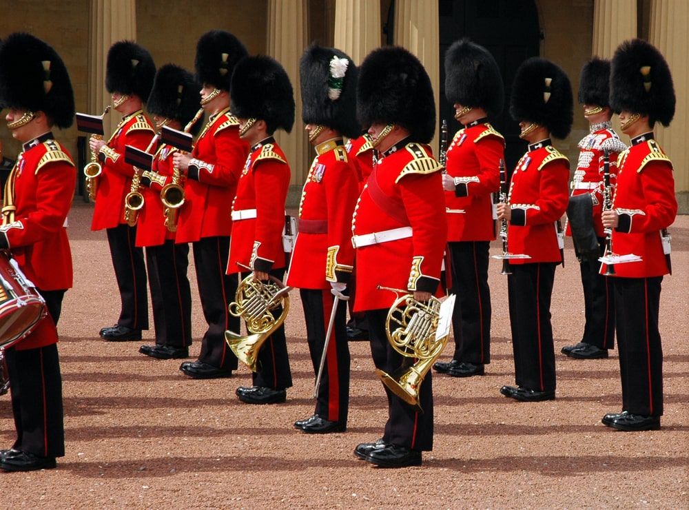 changing of the guard at Buckingham Palace
