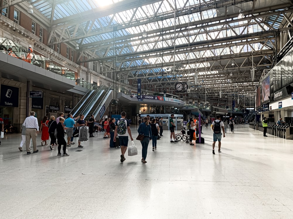 smoothly travel on the London underground with luggage